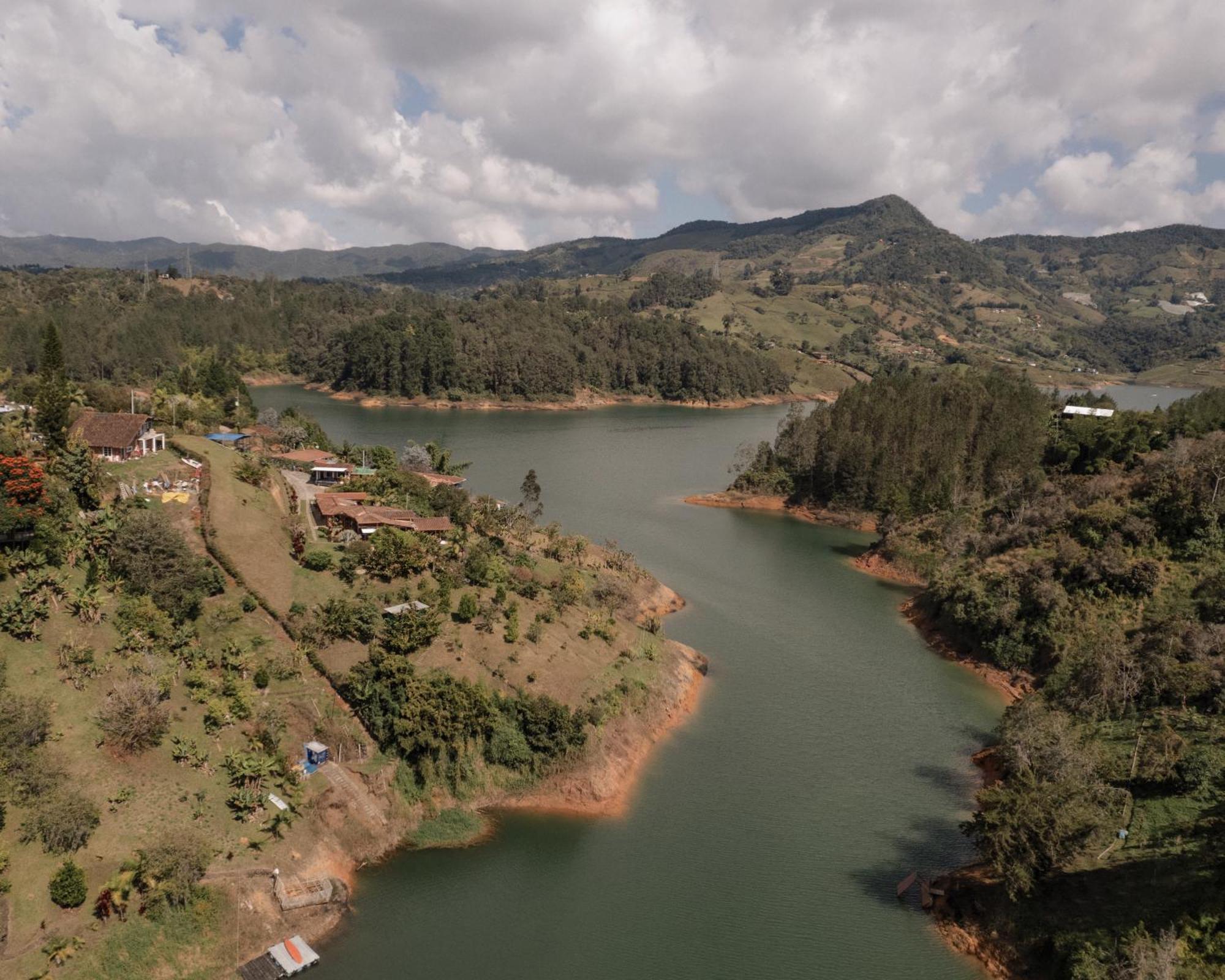 Ibuku Hotel Guatape - Chalets Eksteriør billede